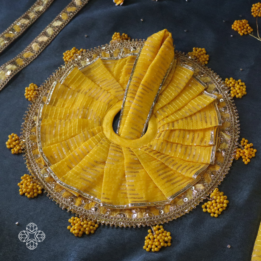 Kanak Laddu Gopal Ji Poshak