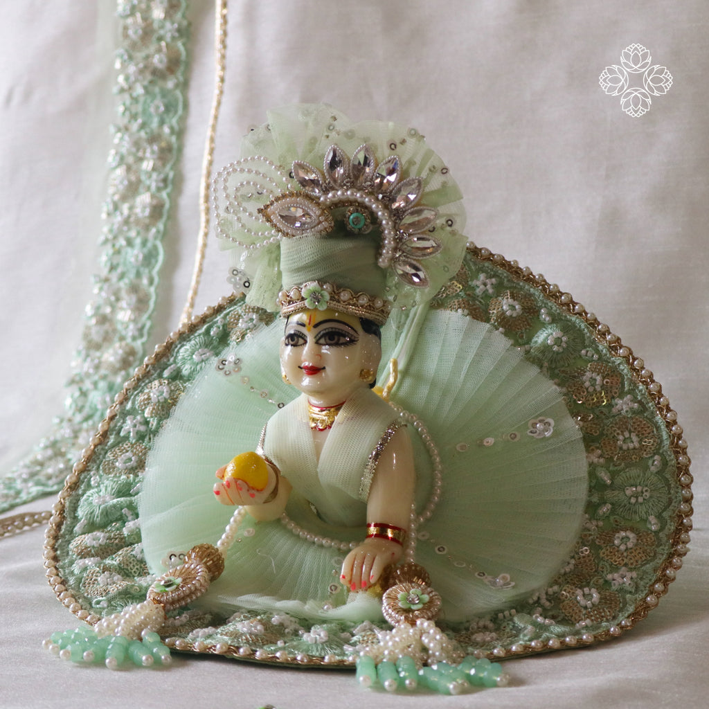 Vrinda Laddu Gopal Ji Poshak