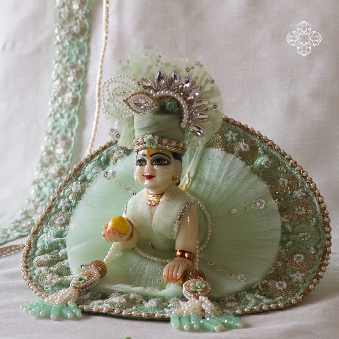 Vrinda Laddu Gopal Ji Poshak